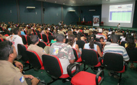 Servidores participam de reunião sobre programa habitacional