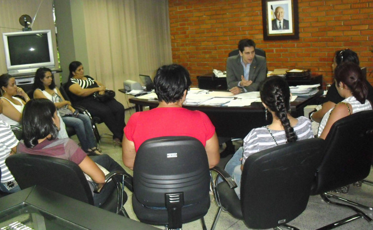 Secretário Olyntho Neto em reunião com professores do ProJovem Urbano                  