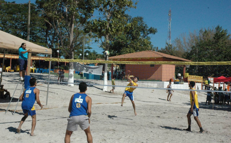 Prática de esportes de verão, incentivo ao lazer familiar, combate às drogas e difusão de novos esportes são os objetivos centrais do projeto