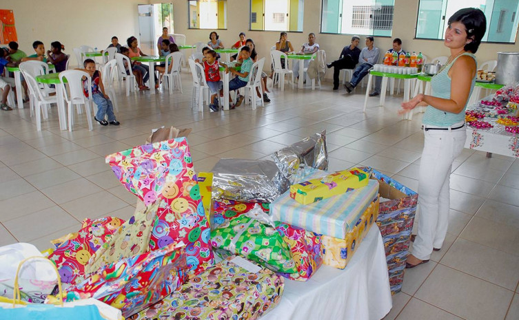 Bonecas, carrinhos, bichos de pelúcia e tantos outros fizeram a alegria da criançada