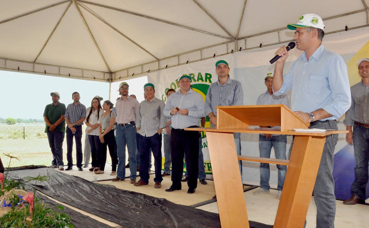 Secretário durante o lançamento da 2ª etapa de vacinação contra a febre aftosa, em Gurupi.