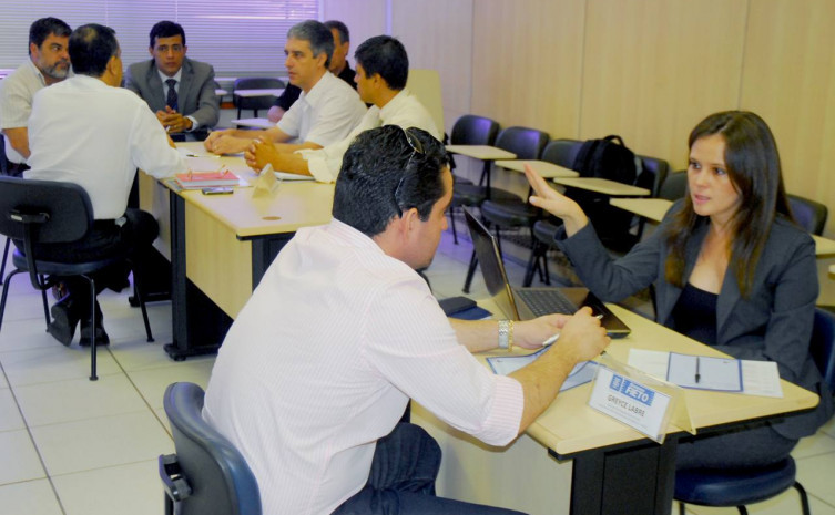Para se tornar agente de comércio exterior é necessário atender aos pré-requisitos estabelecidos pelo projeto
