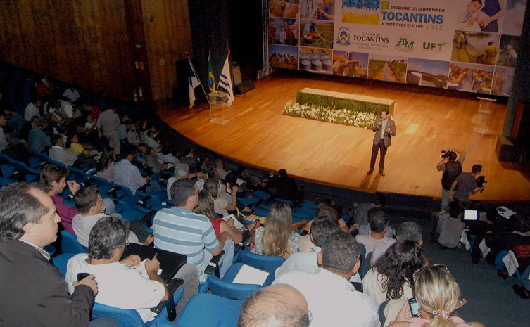 “A palavra chave da nossa gestão é parceria. Por meio delas podemos multiplicar as ações e fortalecer o nosso segmento”, destacou Olyntho Neto durante palestra..