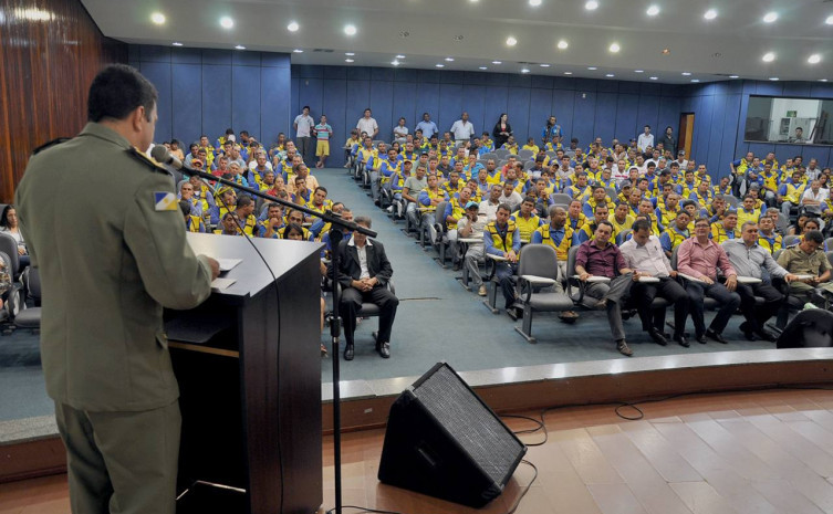 O benefício do Governo, por meio do Detran-TO, contempla os cerca 1.600 mototaxistas sindicalizados do Tocantins, dos quais mais de mil já passaram pelo curso