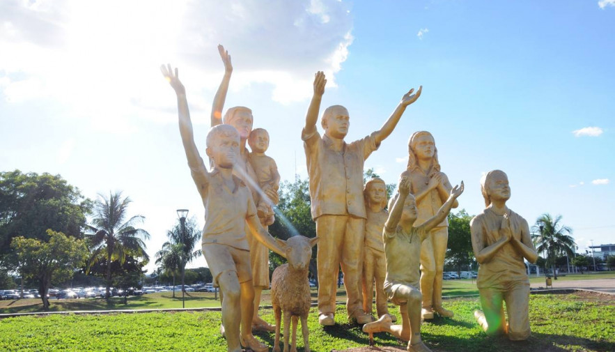 Monumento Súplica dos Pioneiros homenageia os primeiros moradores da Capital