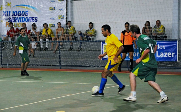 As primeiras partidas dos Jogos foram disputadas nesta terça-feira