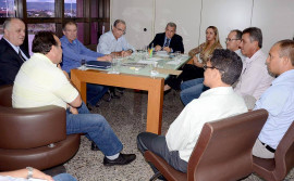 Governo negocia com gestores municipais quase R$ 13 milhões em dívidas com transporte escolar nas prefeituras 