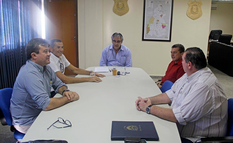 Uma reunião técnica foi realizada nesta segunda-feira, entre secretários, para tratar do assunto