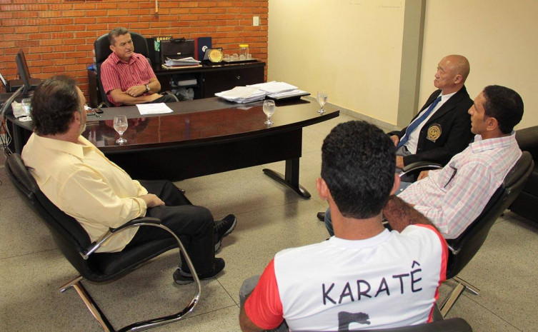 Secretário do Esporte, Lazer e Juventude, Salim Milhomem, recebeu organizadores do evento