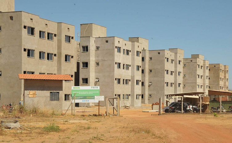 Somente em Palmas, as obras das unidades do Programa PróMoradia, contratadas ainda de 2007, estão em fase de finalização e beneficiarão 1.266 famílias nas quadras: Arso 131, Arso 92, ALCNO 33 e T 23