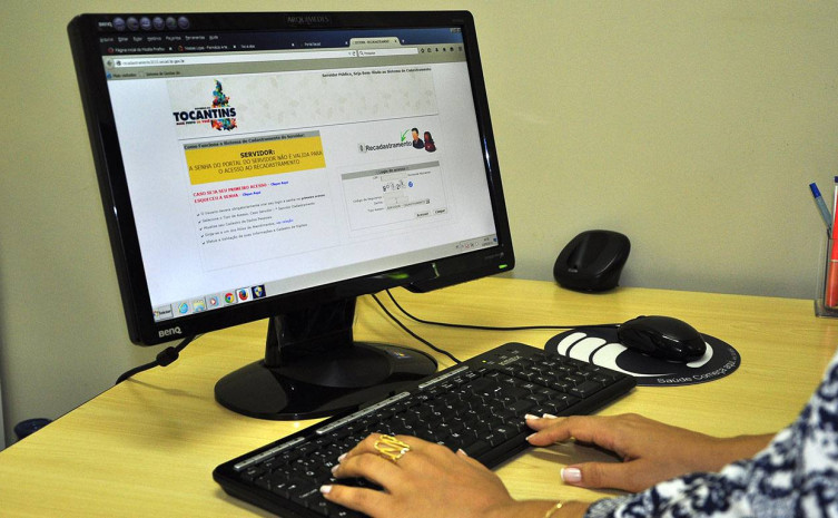 Após a etapa de preenchimento do formulário online será realizada a coleta biométrica e apresentação de documentos comprobatórios de informações alteradas no formulário