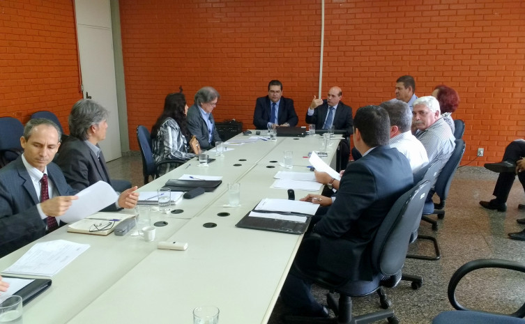 O documento fixou como irrevogável a linha traçada pelo IBGE, estabelecendo o reconhecimento mútuo dos títulos de propriedade já expedidos