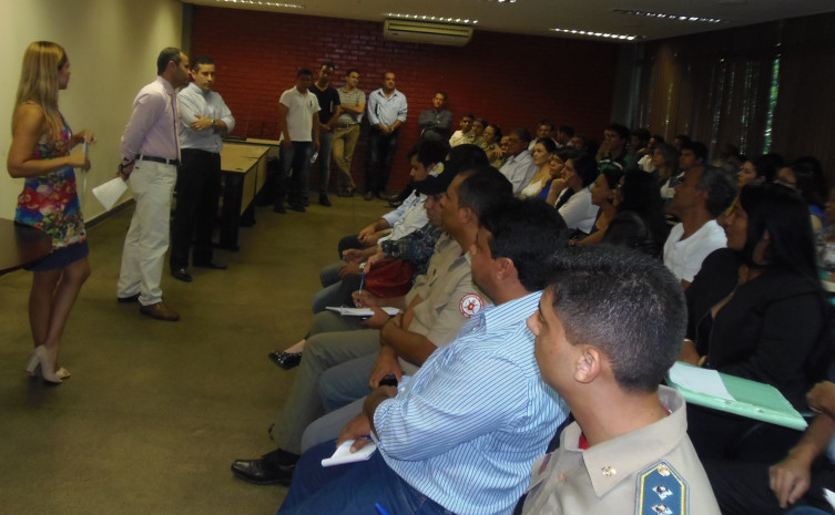 O encontro teve como objetivo alertar os técnicos sobre a regularização das pendências contábeis das pastas e dos fundos estaduais, e os prazos de encaminhamentos