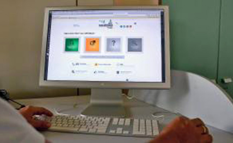 Dentre as páginas mais visitadas estão as com informações sobre servidores, com 82,23% dos acessos, seguidas de consultas, despesas, receitas e licitações