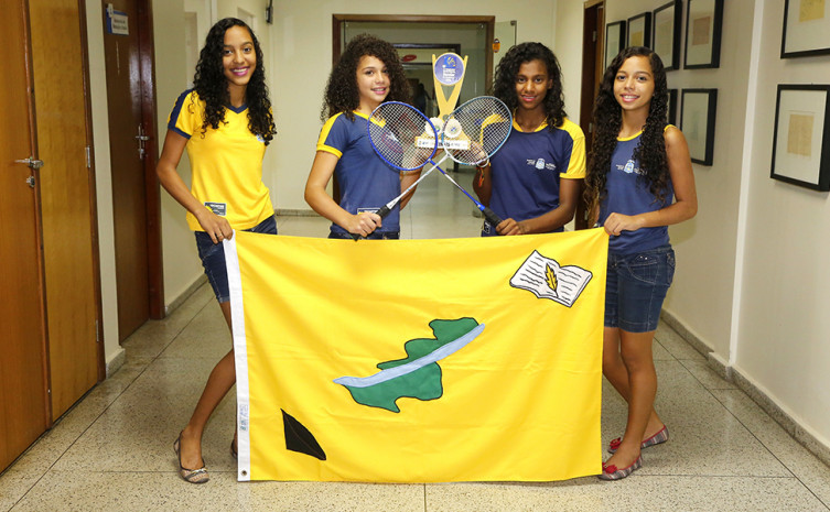 Badminton leva alunas da Escola Carmênia Matos de Porto Nacional à Europa