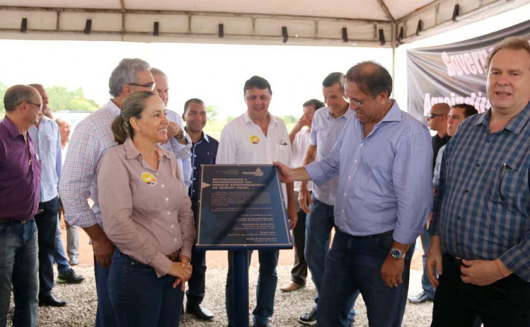 As obras de revitalização e pavimentação executadas pelo Governo do Estado tiveram um investimento da ordem de R$ 2.487.421,43, oriundos do Fundo de Desenvolvimento Econômico (FDE) do Estado