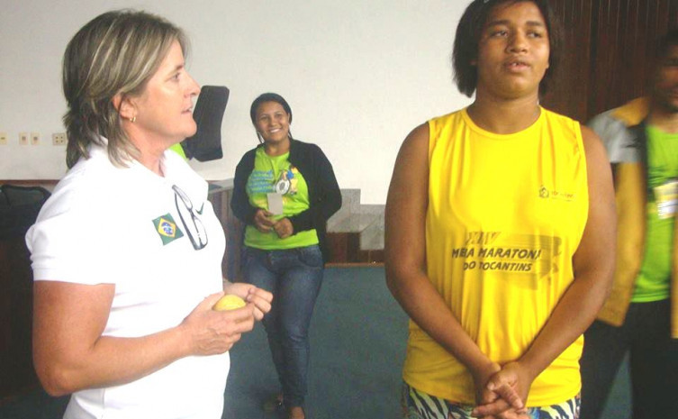 Atleta paralímpica de arremesso do peso, Rhailma Jhulia, da APAE de Palmas 