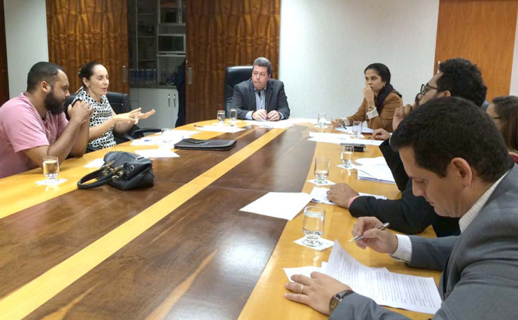 Representantes de instituições estiveram reunidos nessa terça-feira, 14, na Assembleia Legislativa, para discutir os principais pontos da proposta