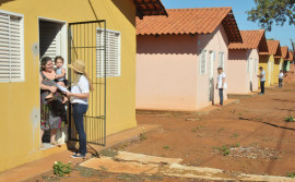 Técnicos da área de Habitação do Governo do Estado realizam visitas de monitoramento às famílias da Arso 131