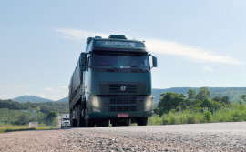 Uso do farol baixo durante o dia em rodovias passa a ser obrigatório a partir desta sexta-feira