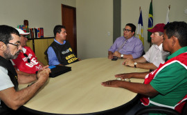 Secretário da Administração recebe representantes dos sindicatos