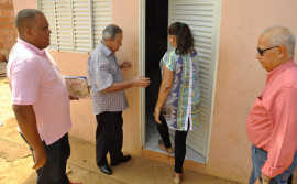 Unidade habitacional vendida irregularmente é entregue para nova família