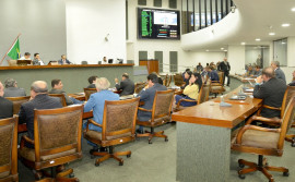 Assembleia aprova orçamento de R$ 11 bilhões para 2017