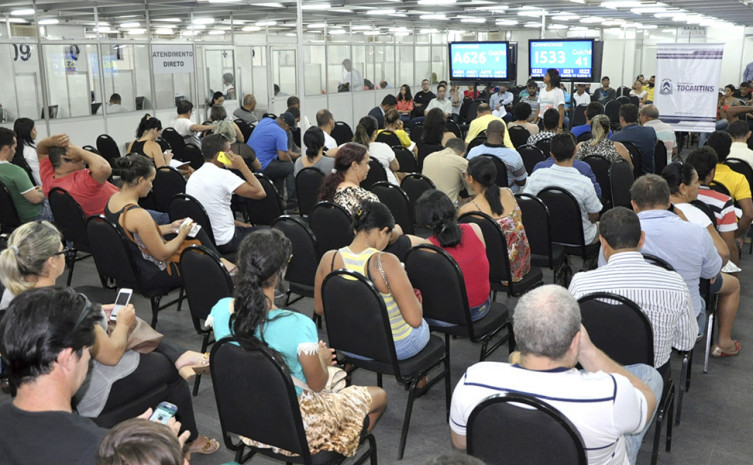 Do  total arrecadado, R$ 25.547.671,00 foram pagos à vista e R$ 41.534.000,00 parcelados