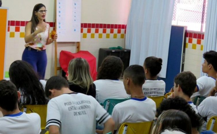 Nos eventos realizados para o público de consumidores, o trabalho é basicamente de conscientização e as escolas têm sido o principal alvo