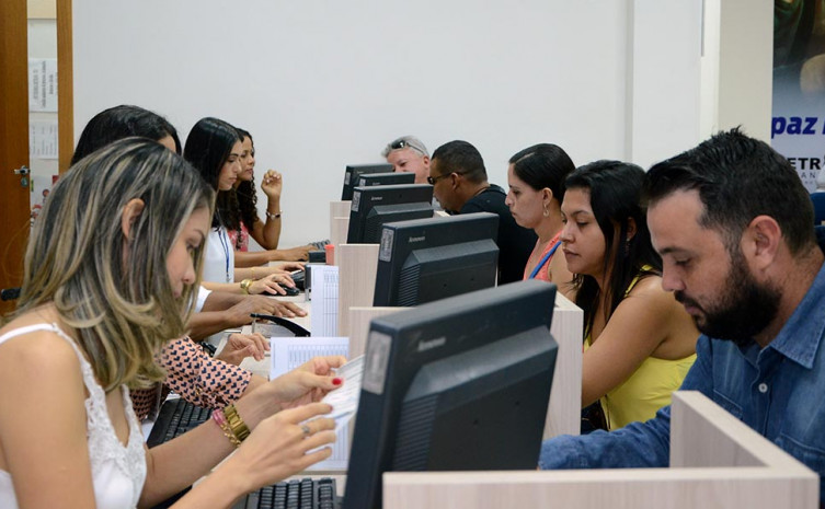 Detran disponibiliza serviços referentes a infrações nos postos de atendimento