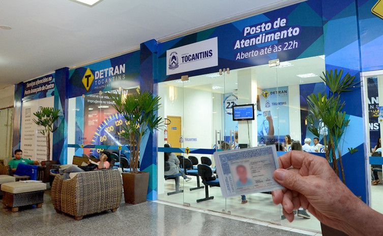 Quase 120 mil Carteiras Nacionais de Habilitação foram emitidas pelo Detran em 2016; em 2017 já chega a quase 30 mil