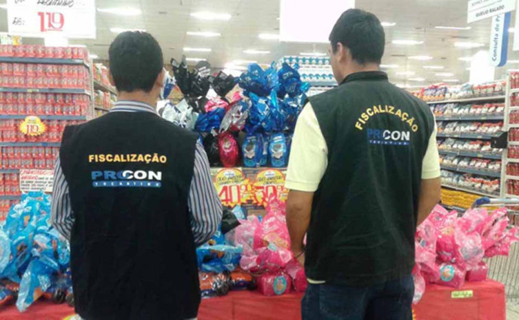 Foram utilizadas como amostra comparativa cinco marcas, somando um total de 71 itens pesquisados