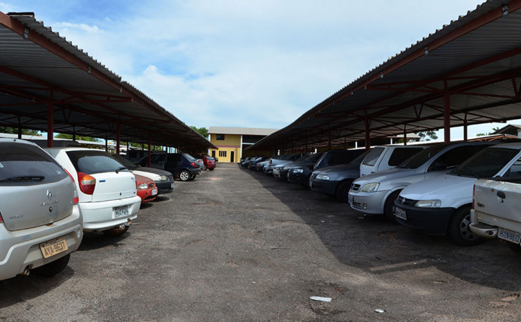 São 950 veículos, entre carros e motos, aptos para circulação