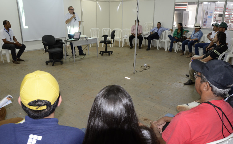  Oficina reuniu representantes de empresas da cadeia de criação de peixes, de órgãos governamentais, de instituições de ensino e estudantes