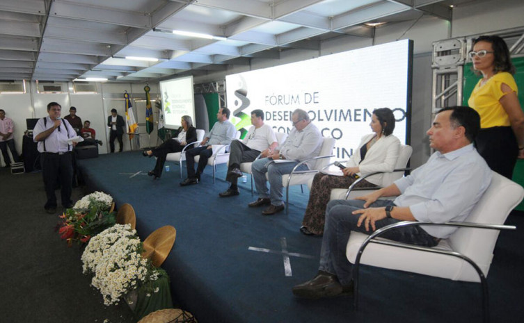 Um talkshow reuniu representantes de algumas das principais instituições e entidades responsáveis pela promoção do desenvolvimento do setor econômico