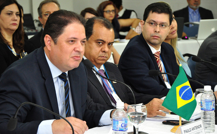 Para o secretário da Fazenda, Paulo Antenor, muitos itens relativos à independência financeira e fiscal dos estados devem ser repensados