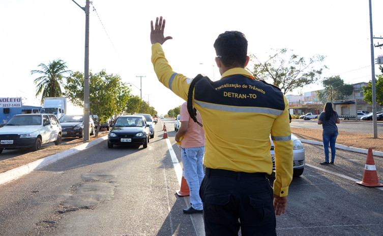 Ação ocorreu na Avenida LO-27, no fim da tarde dessa quinta-feira, 24, e teve como parceiro a Polícia Militar