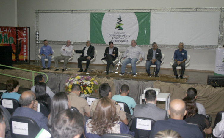 Público participou da abertura do Fórum, que prossegue nesta sexta-feira, em Gurupi