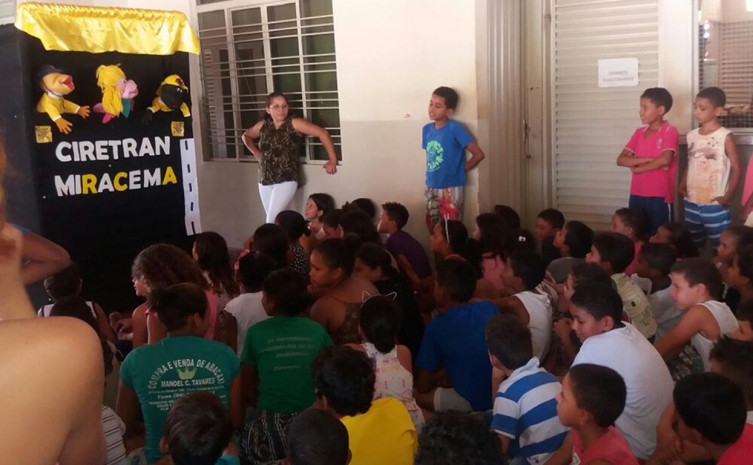 Ao todo, cerca de 980 alunos da rede municipal e particular aprenderam um pouco mais sobre as leis de trânsito