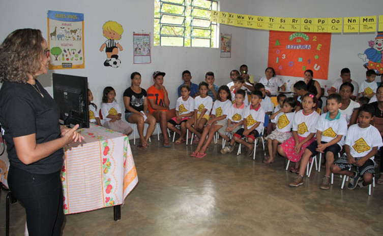 Durante a Semana Nacional de Trânsito foram  realizadas atividades de conscientização para crianças em idade escolar e para caminhoneiros sob o tema “Minha escolha faz a diferença no trânsito