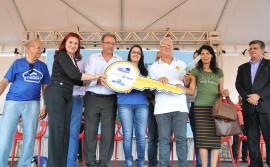 Tocantins entrega 202 casas a famílias beneficiárias do programa Pró-Moradia