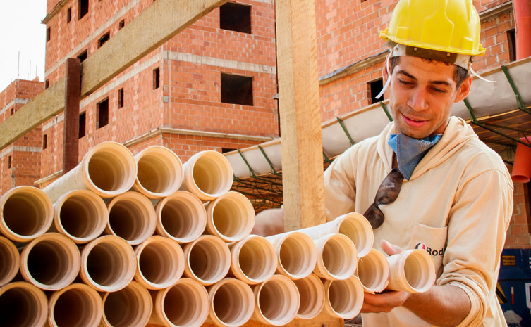 Ajudante de pedreiro e pedreiro terão oportunidade de garantirem uma vaga