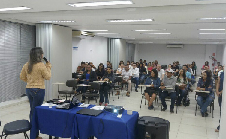 A palestra destacou que o Código de Defesa do Consumidos age para estabelecer o equilíbrio das relações entre consumidor e fornecedor