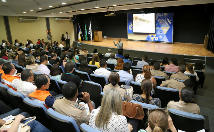 Objetivo da reunião foi passar orientações normativas sobre a formalização do processo de prestação de contas dos gestores, do ano de 2017