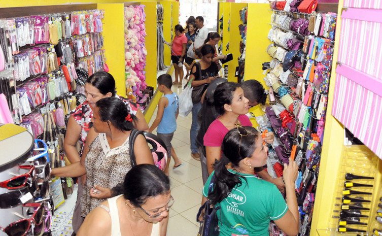 Endividamento do consumidor tocantinense é o tema central do simpósio