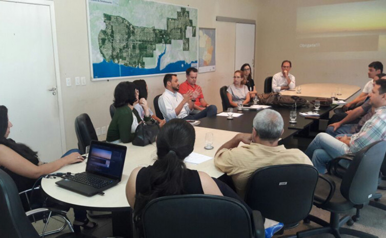 Grupo de trabalho reunido na Seden nesta quinta para discutir o estudo acerca dos solos