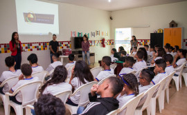 Projeto da Unitins leva discussão sobre direitos de crianças e adolescentes para alunos de escola em Palmas