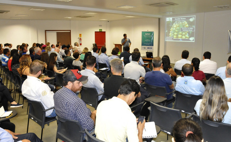 O encontro ocorreu com o objetivo de esclarecer os impactos do problema da aflatoxina em todos os elos: produtores, técnicos, exportadores e consumidores