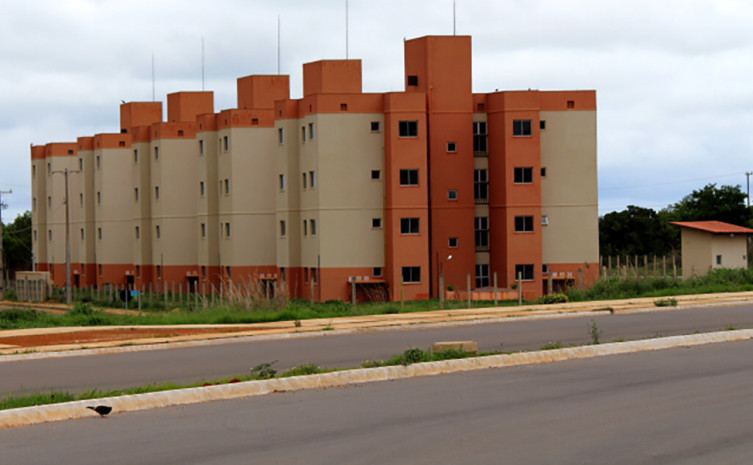 Residencial Maria Olivia Carlesse conta com 5 blocos e beneficiará cerca de  320 pessoas