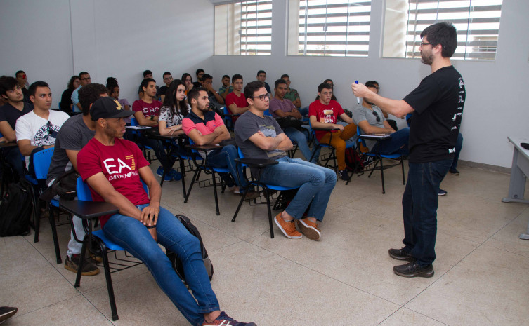 Ao todo são ofertadas 169 vagas para atender todos os cursos e serviços oferecidos pela instituição